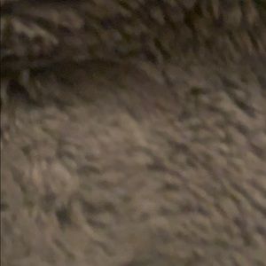 Meet your Posher, Tia